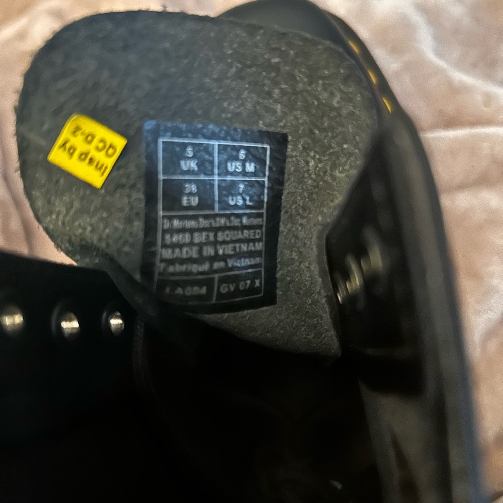 Dr Martens - Picture 4 of 4